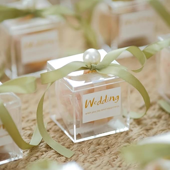 KissYou Small Acrylic Box Clear Box with Lid Plastic Display Boxes Square Cube Jewelry Storage Contanier Party Favor Christmas Candy Boxes