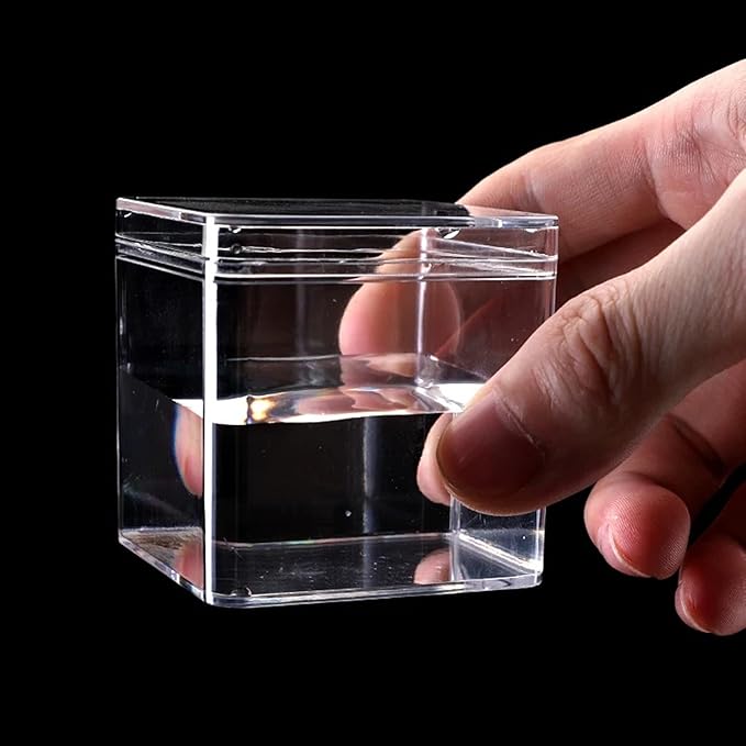 Small Acrylic Box Plastic Square Cube Clear Display Box ith Lid Acrylic Candy Boxes Storage Containers for Birthday Valentine's Day Party Favor Candy Pill and Tiny Jewelry