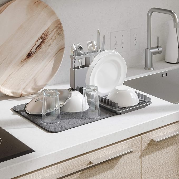 Umbra Udry Rack and Microfiber Dish Drying Mat-Space-Saving Lightweight Design Folds Up for Easy Storage, Over The Sink, Charcoal