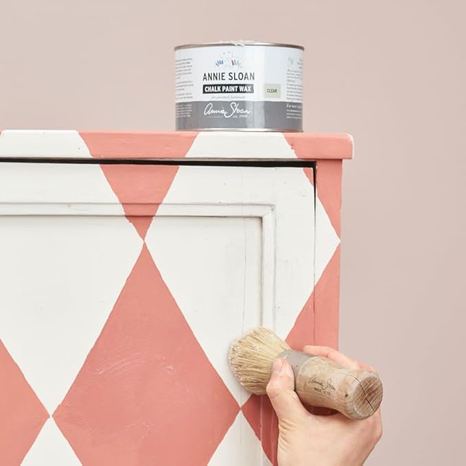 Annie Sloan Chalk Paint® Wax (500 mL, Clear) - Protective Furniture Wax for Paintwork | Seals, Softens & Enhances Hand-Painted Finishes