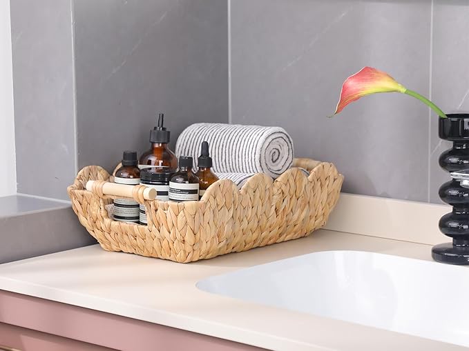 Small Wicker Basket 2 Pack,Scalloped Basket for Organizing and Decor,Natural Water Hyacinth Storage Baskets with Wooden Handles for Gifts,Snack,Shelves