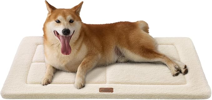 Reversible Dog Crate Pad Bed for Medium Small Dogs,Washable & Non-Slip Kennel Pet Mat, High Density Foam and Soft Fleece Cat Bed for Indoor & Outdoor Use, 35" x 23", Cream White