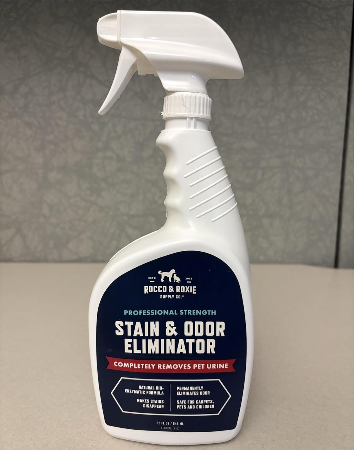Rocco & Roxie Enzyme Pet Stain & Odor Eliminator – Professional Strength Carpet Cleaner Spray (32 oz) | Fixory911