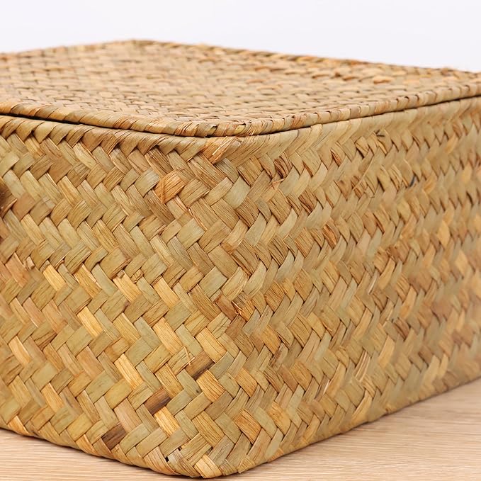 Wicker Shelf Baskets with Lid, Handwoven Seagrass Storage Basket Bins Square Gift Boxes for Shelves Home Decor Organizer (Natural, Medium)