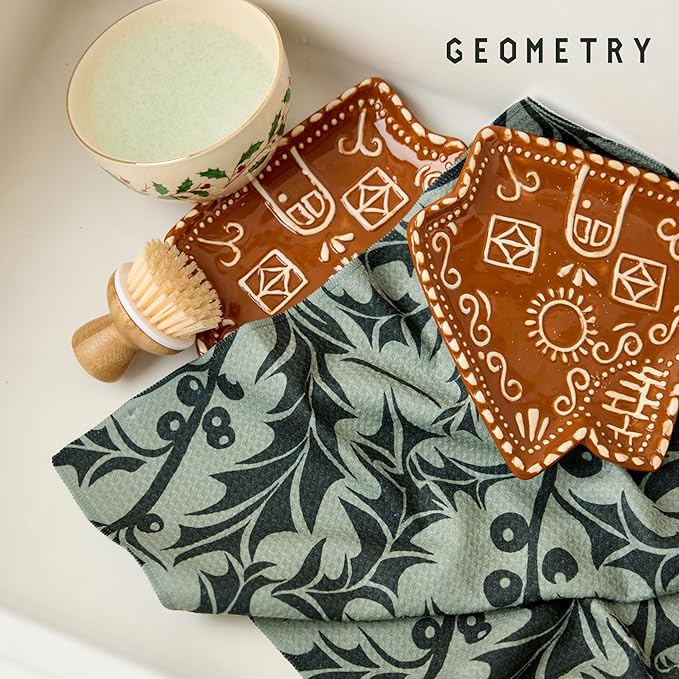 GEOMETRY Christmas Kitchen Towels - Quick Dry Microfiber Cloth Dish Towels for Kitchen Drying - Premium Quick Dry Towel - Winter Foliage