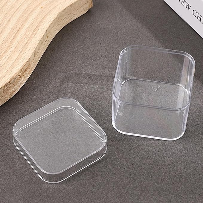 Small Acrylic Box Plastic Square Cube Clear Display Box ith Lid Acrylic Candy Boxes Storage Containers for Birthday Valentine's Day Party Favor Candy Pill and Tiny Jewelry