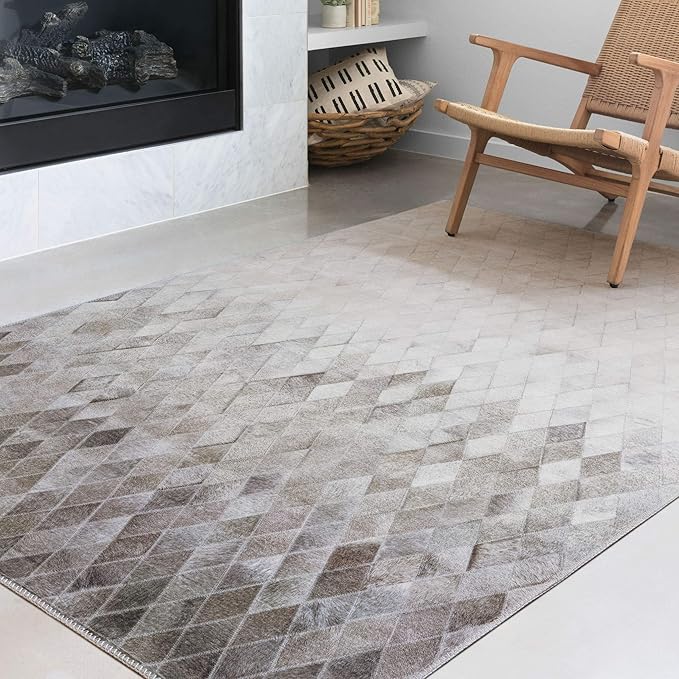 Loloi Maddox Collection MAD-04 Sand/Taupe 2'-3" x 3'-9" Accent Rug