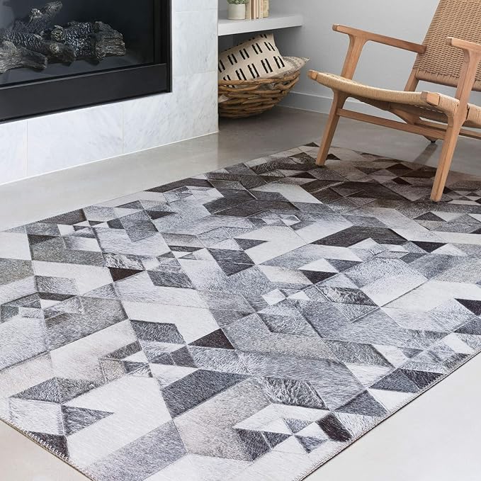 Loloi Maddox Collection MAD-03 Grey/Ivory 3'-6" x 5'-6" Accent Rug
