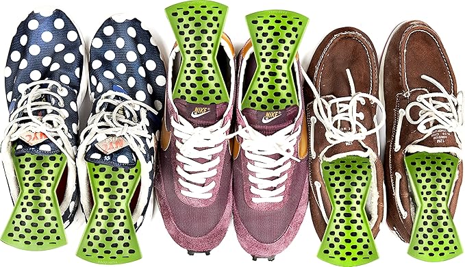 Remodeez Shoe Deodorizer and Odor Eliminator, Natural Coconut, Nontoxic Coconut Activated Charcoal, Natural Air Fresheners, Moisture & Odor Absorber for Shoe (Green, 1-Pair)